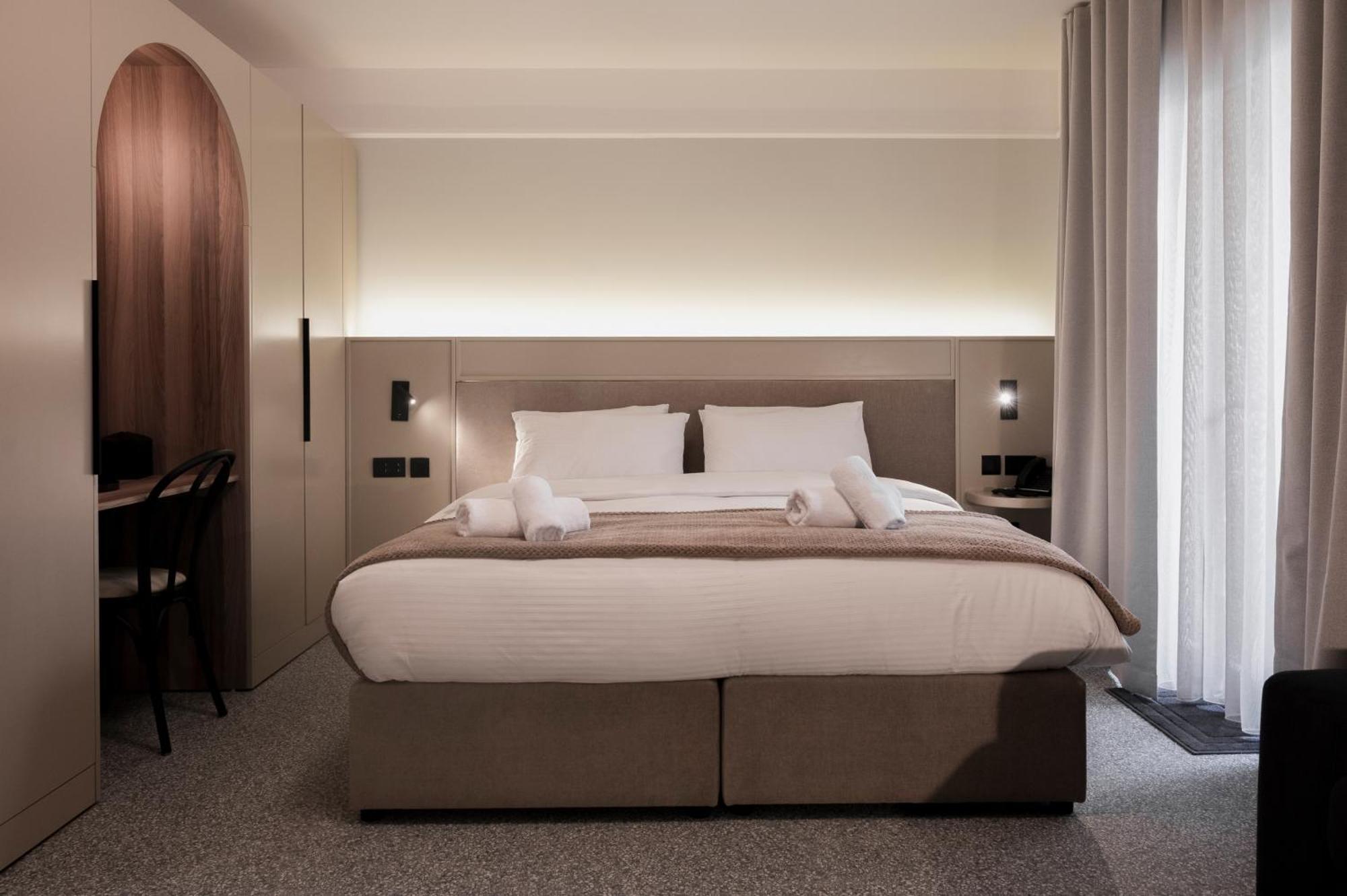 Maria Rosa Suites Victoria Bagian luar foto